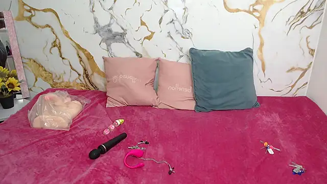 EmilyCoy  online show from February 3, 2026, 5:16 am