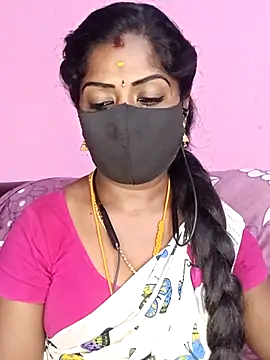 Snapshot of tamilammukuttyy chatting on April 28, 2026, 5:01 am tamilammukuttyy online show from April 28, 2026, 5:01 am