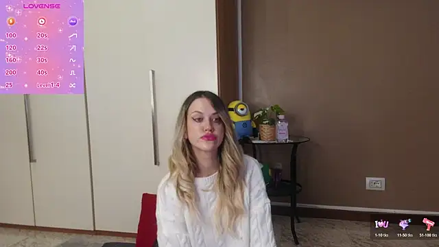 ScarletVerdi online show from December 2, 2025, 8:52 am