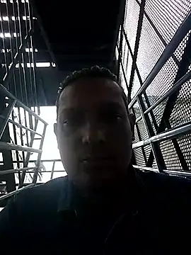 Snapshot of bisexdon chatting on October 4, 2025, 8:23 am bisexdon online show from October 4, 2025, 8:23 am