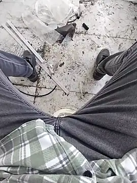 Snapshot of bisexdon chatting on October 15, 2025, 10:15 am bisexdon online show from October 15, 2025, 10:15 am