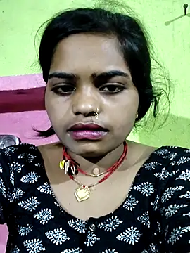 Snapshot of Bebo_Sweety143 chatting on September 24, 2025, 10:35 pm Bebo Sweety143 online show from September 24, 2025, 10:35 pm