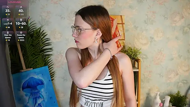 HollieCollelo online show from February 4, 2026, 3:12 am