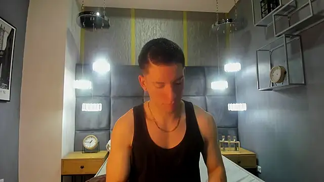 HunterHeat  online show from November 23, 2025, 12:05 pm