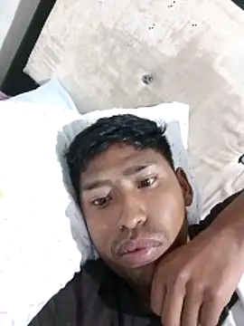 Eeeegdvb online show from November 3, 2025, 10:21 pm