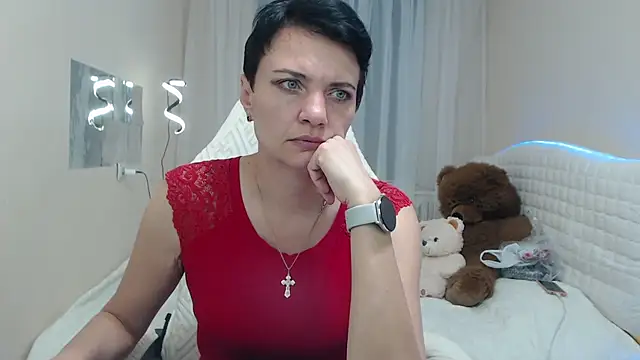 AvaSaturnian online show from September 15, 2025, 12:05 pm