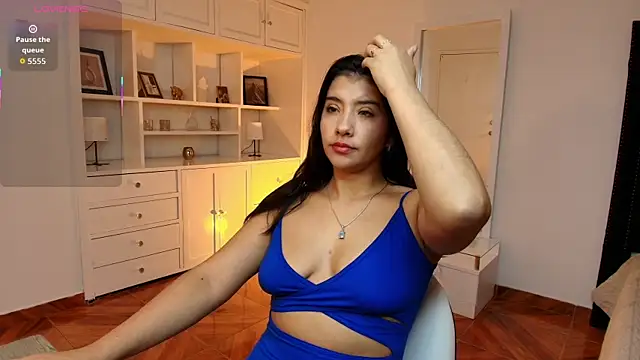 nina moen online show from October 1, 2025, 7:42 pm