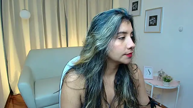 nina moen online show from December 19, 2025, 3:35 am