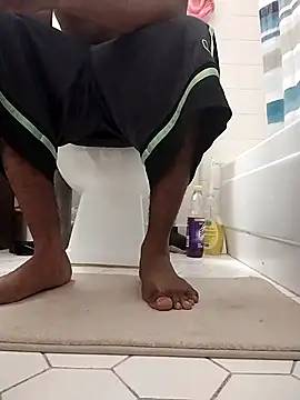 Snapshot of moneybaggtj chatting on October 17, 2025, 3:25 pm moneybaggtj online show from October 17, 2025, 3:25 pm