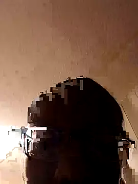 Snapshot of moneybaggtj chatting on December 1, 2025, 11:48 am moneybaggtj online show from December 1, 2025, 11:48 am