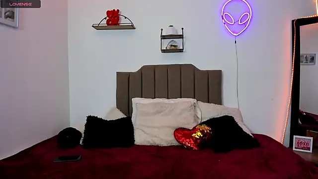 Elisabeth swan online show from September 20, 2025, 12:06 pm