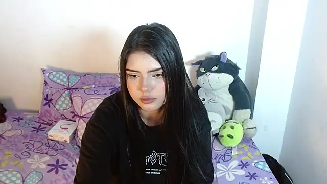 Emma yui19 online show from November 29, 2025, 10:24 pm