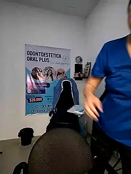 Madisson-04  online show from December 5, 2025, 6:37 pm