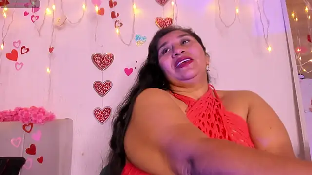 Snapshot of milf_latinn chatting on September 23, 2025, 3:15 pm milf latinn online show from September 23, 2025, 3:15 pm
