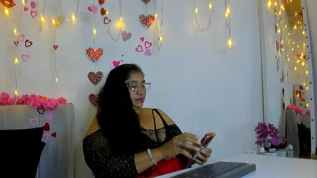 Snapshot of milf_latinn chatting on September 29, 2025, 2:22 pm milf latinn online show from September 29, 2025, 2:22 pm
