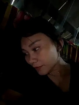 Almond-cute online show from September 26, 2025, 5:22 am