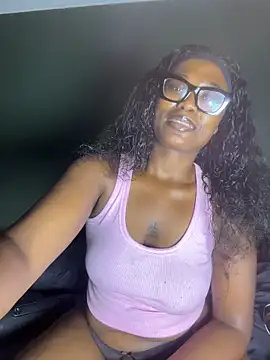 Moonzy77 online show from March 6, 2026, 10:39 pm