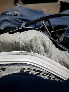 ELPrecoxxxito20 online show from March 1, 2026, 11:07 pm