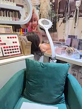 Xinlan-Asia online show from September 27, 2025, 7:46 am