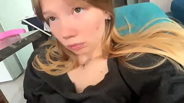 Snapshot of Sweet_horizon chatting on October 16, 2025, 8:15 am Sweet horizon online show from October 16, 2025, 8:15 am