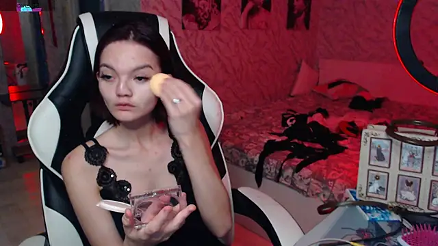 Kitti study online show from October 31, 2025, 8:15 am