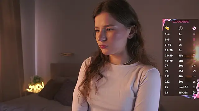 Snapshot of WilleneDelio chatting on October 2, 2025, 8:43 am WilleneDelio online show from October 2, 2025, 8:43 am