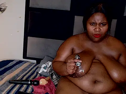 Snapshot of Freaky-boobs chatting on September 21, 2025, 2:46 am Freaky-boobs online show from September 21, 2025, 2:46 am