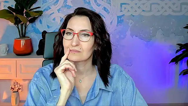 UnaTerra online show from October 19, 2025, 5:19 am