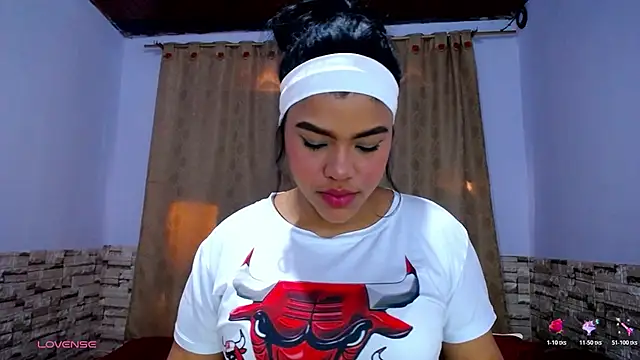 Snapshot of Bicky_24 chatting on November 11, 2025, 2:17 pm Bicky 24 online show from November 11, 2025, 2:17 pm