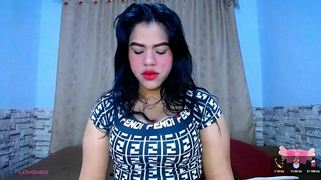 Snapshot of Bicky_24 chatting on November 21, 2025, 10:14 am Bicky 24 online show from November 21, 2025, 10:14 am