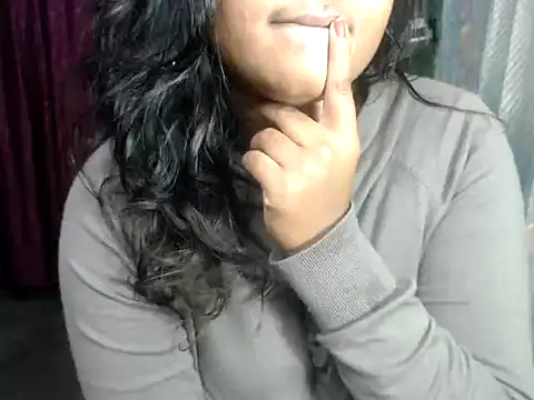 Snapshot of DearKimmi chatting on January 3, 2025, 5:53 pm DearKimmi online show from January 3, 2025, 5:53 pm