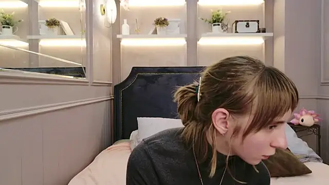 Beverly Gomes online show from October 6, 2025, 10:34 am