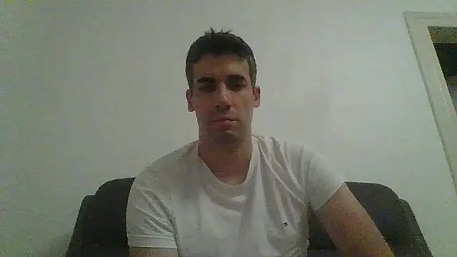 JulioIsHere4you online show from September 21, 2025, 3:52 am