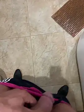 Snapshot of ruberofre chatting on September 12, 2025, 5:46 pm ruberofre online show from September 12, 2025, 5:46 pm