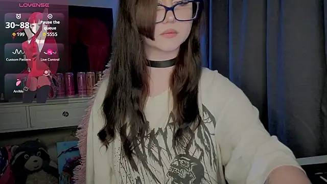 hornyprincess19 online show from June 3, 2026, 4:45 pm