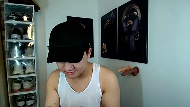 Snapshot of KentAivan chatting on October 7, 2025, 5:32 pm KentAivan online show from October 7, 2025, 5:32 pm