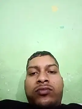 Snapshot of sexy_couple_38 chatting on October 18, 2025, 9:43 am sexy couple 38 online show from October 18, 2025, 9:43 am