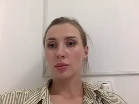 Snapshot of Alveryn chatting on November 3, 2025, 7:37 pm Alveryn online show from November 3, 2025, 7:37 pm