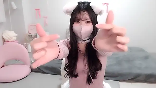 moka-neko online show from February 22, 2026, 1:42 pm