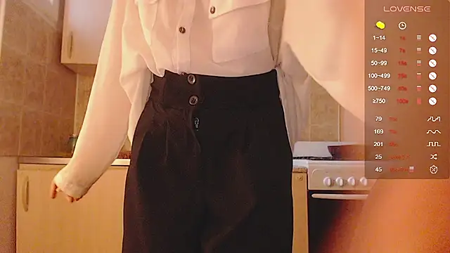 ohmycheryl online show from November 1, 2025, 10:45 pm