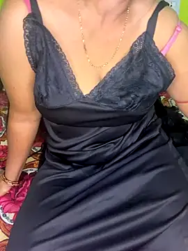 Sexyhotcouples22 online show from November 26, 2025, 6:31 pm