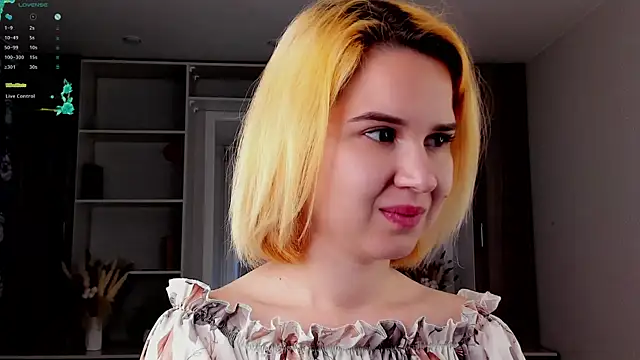 Snapshot of AgnesSonnek chatting on September 13, 2025, 1:38 am AgnesSonnek online show from September 13, 2025, 1:38 am