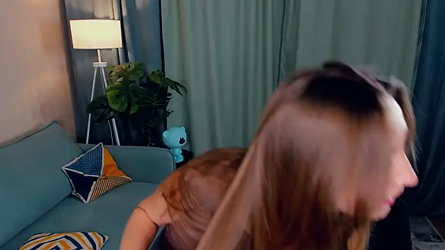 Snapshot of LaritaYoseph chatting on October 15, 2025, 5:02 pm LaritaYoseph online show from October 15, 2025, 5:02 pm