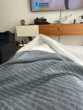 andres52720 online show from February 13, 2026, 3:41 pm