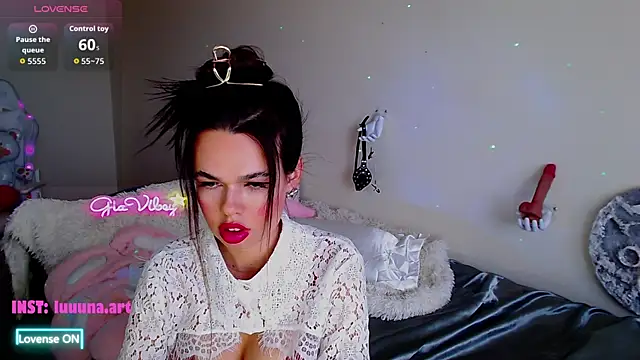 Gia Vibey online show from May 28, 2026, 2:36 pm