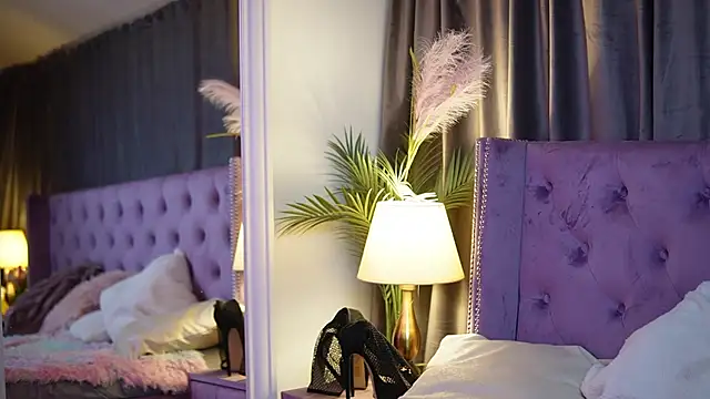 SaraiAngel online show from April 16, 2026, 9:39 pm