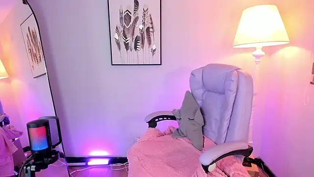 Snapshot of hollie_joliie chatting on February 21, 2026, 11:33 am hollie joliie online show from February 21, 2026, 11:33 am