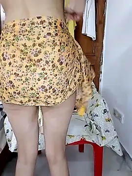 miss raavy online show from April 5, 2026, 4:26 pm