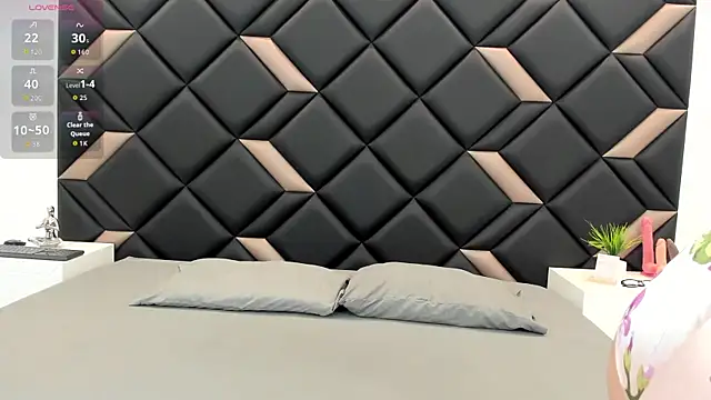 GeraldineSandoval online show from April 18, 2026, 11:47 am