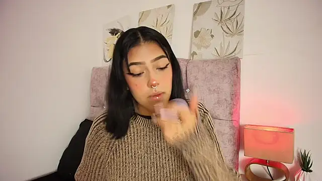 Dulce Bella  online show from February 27, 2026, 3:39 am